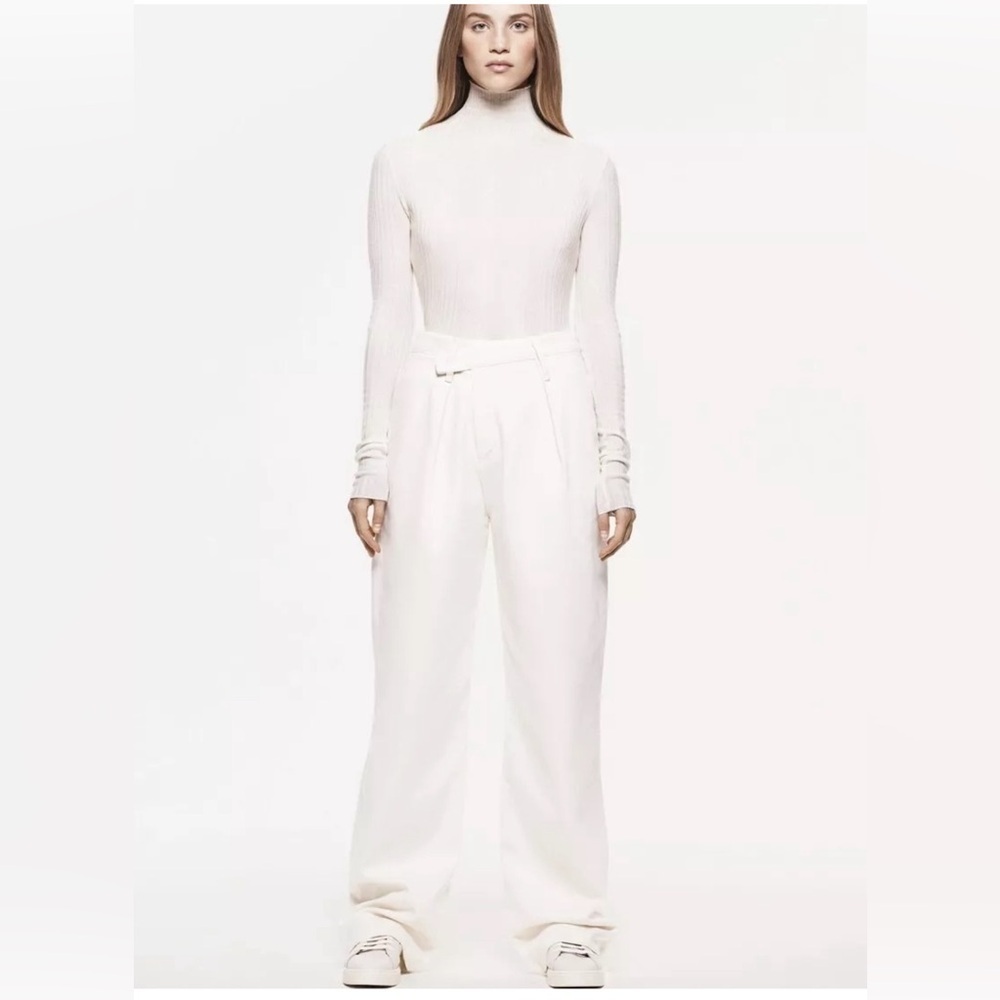 Zara Asymmetrical High Waisted Jeans Size 8 - Picture 2 of 16